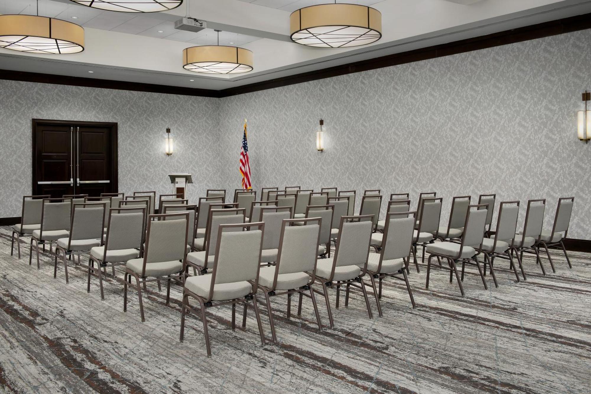 Embassy Suites Springfield Ngoại thất bức ảnh