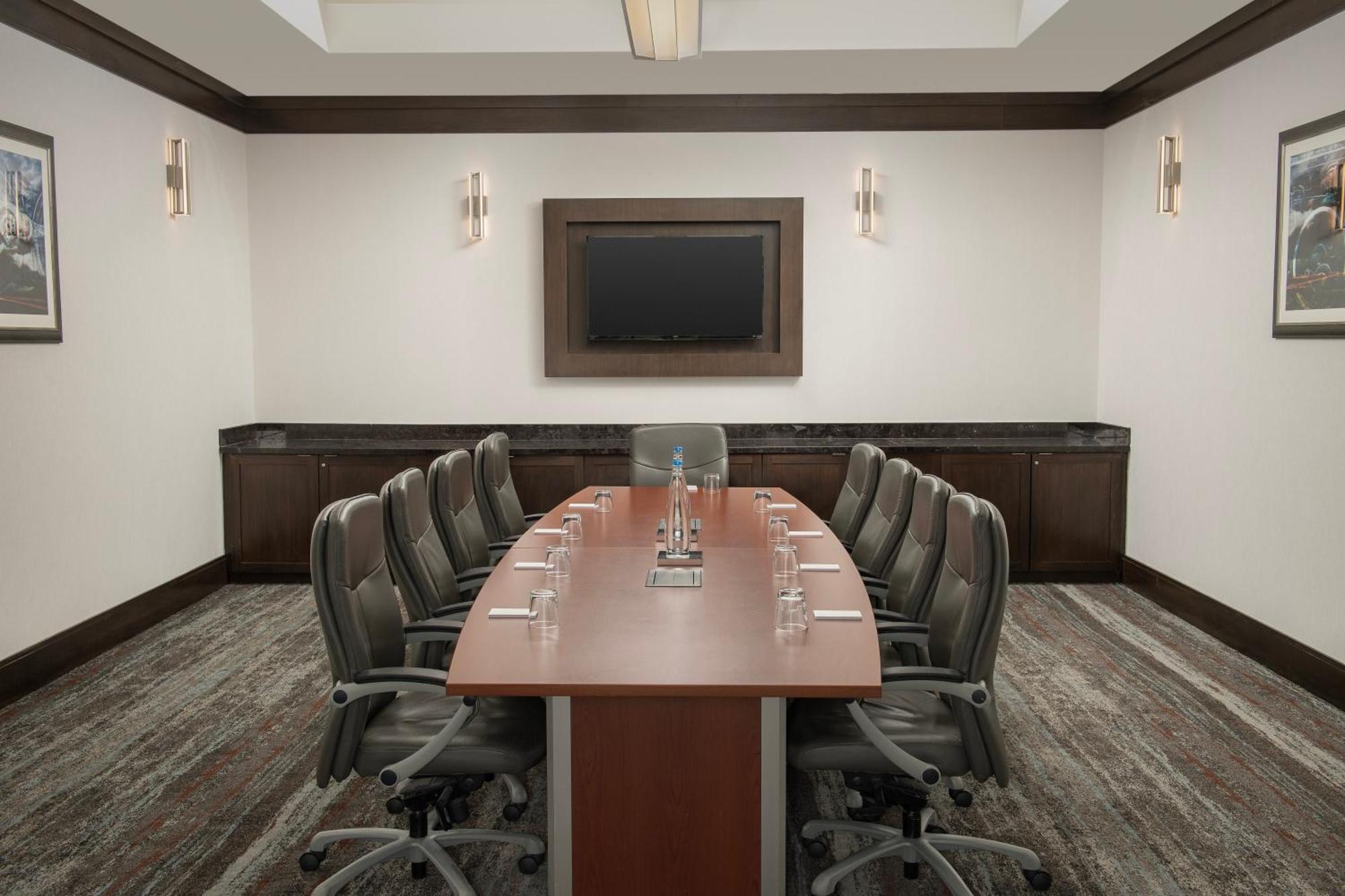 Embassy Suites Springfield Ngoại thất bức ảnh