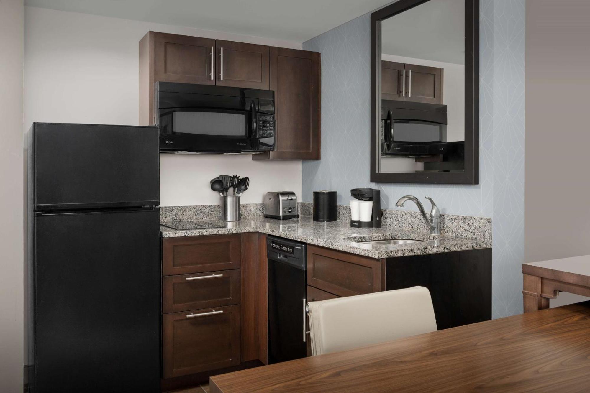Embassy Suites Springfield Ngoại thất bức ảnh