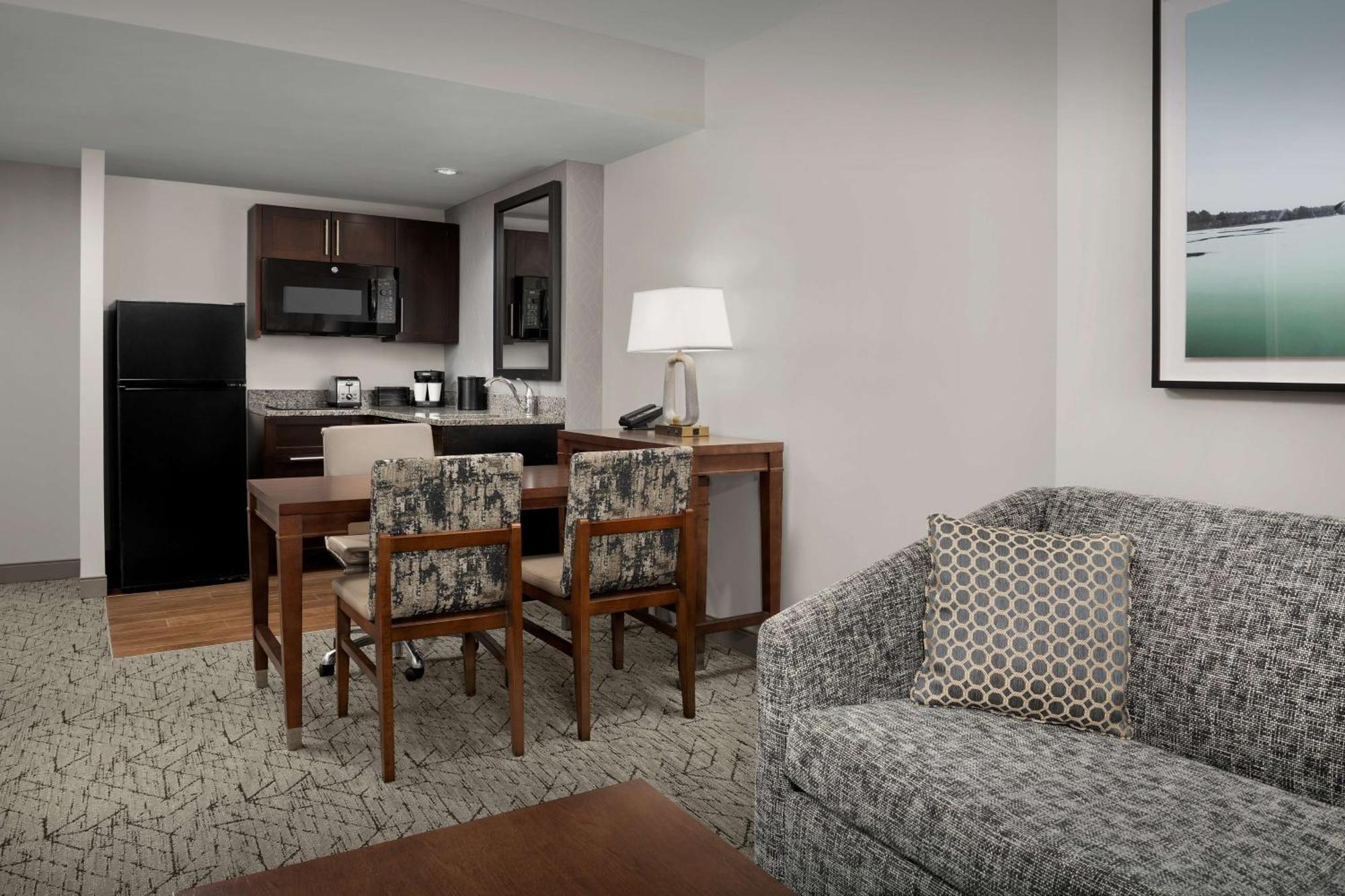 Embassy Suites Springfield Ngoại thất bức ảnh
